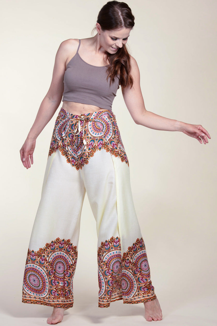 Mandala Feather Cream Artisan Wrap Palatsihousut - Berry Piper