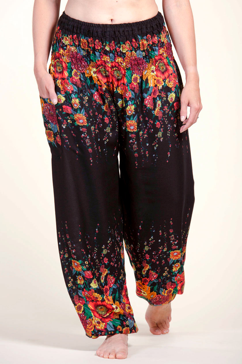 Floral Black Artisan Haaremihousut - Berry Piper