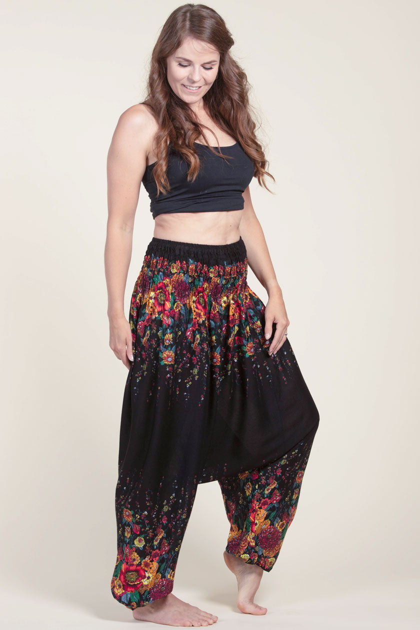 Floral Black Artisan Low Cut Haaremihousut - Berry Piper