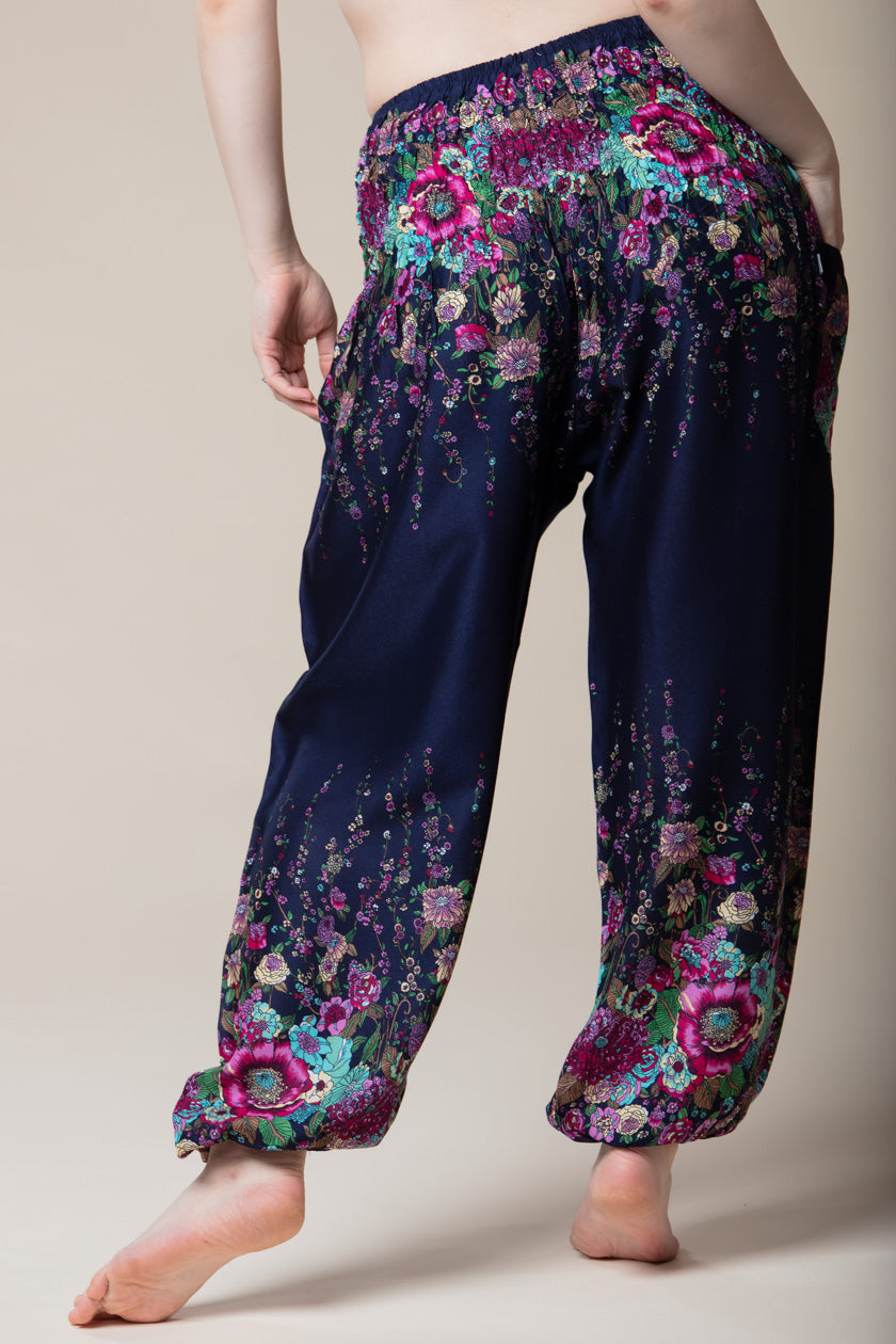 Floral Navy Artisan Haaremihousut - Berry Piper