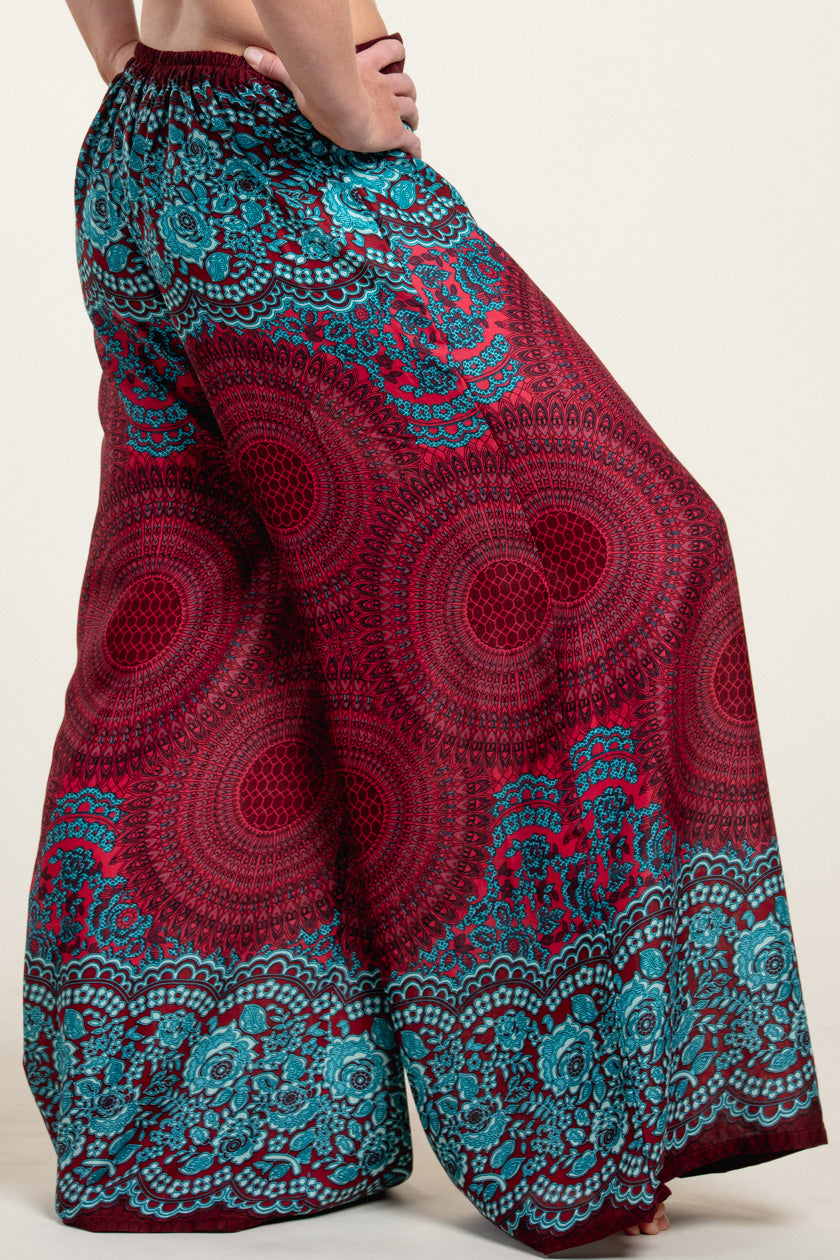 Mandala Red Artisan Palatsihousut - Berry Piper