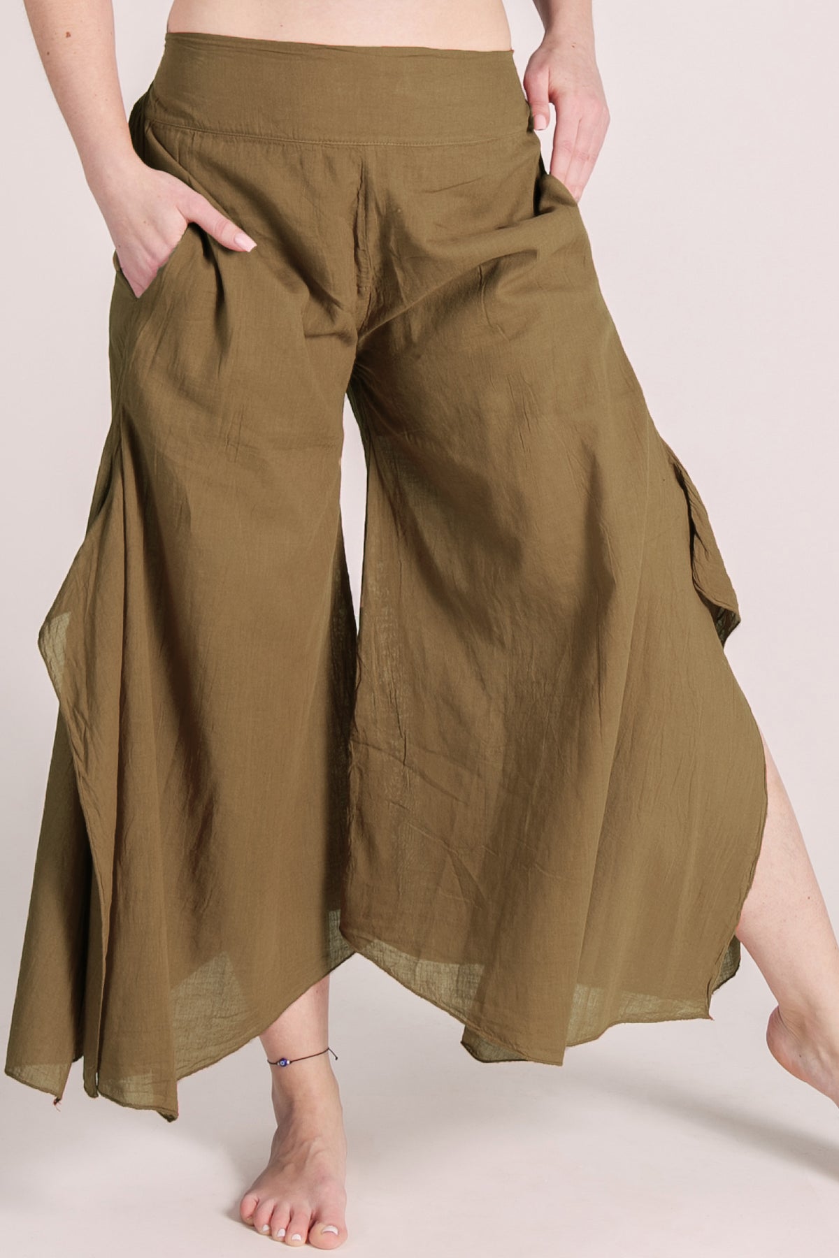 Breeze Khaki Cotton Artisan Palatsihousut - Berry Piper