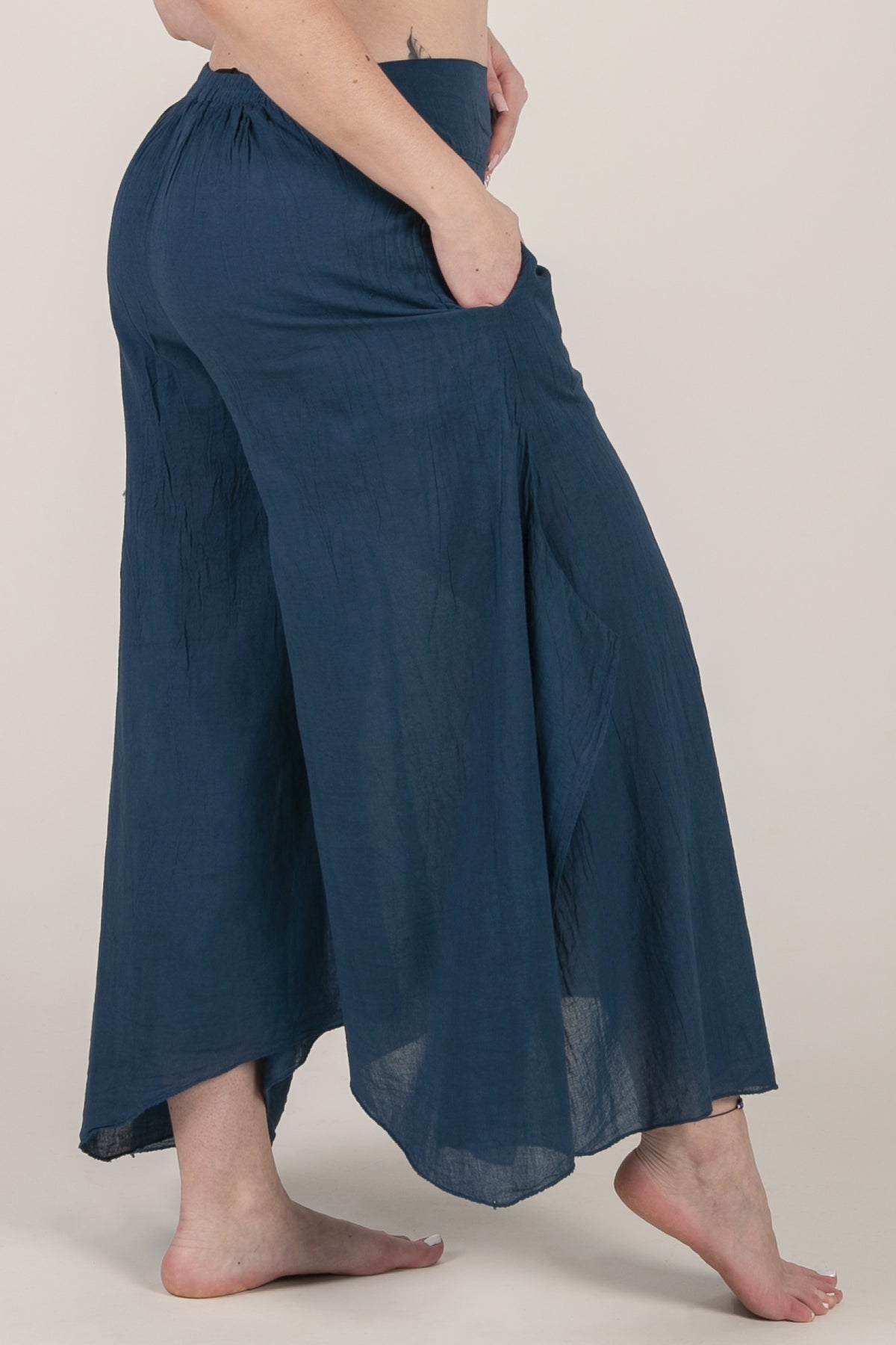 Breeze Navy Cotton Artisan Palatsihousut - Berry Piper
