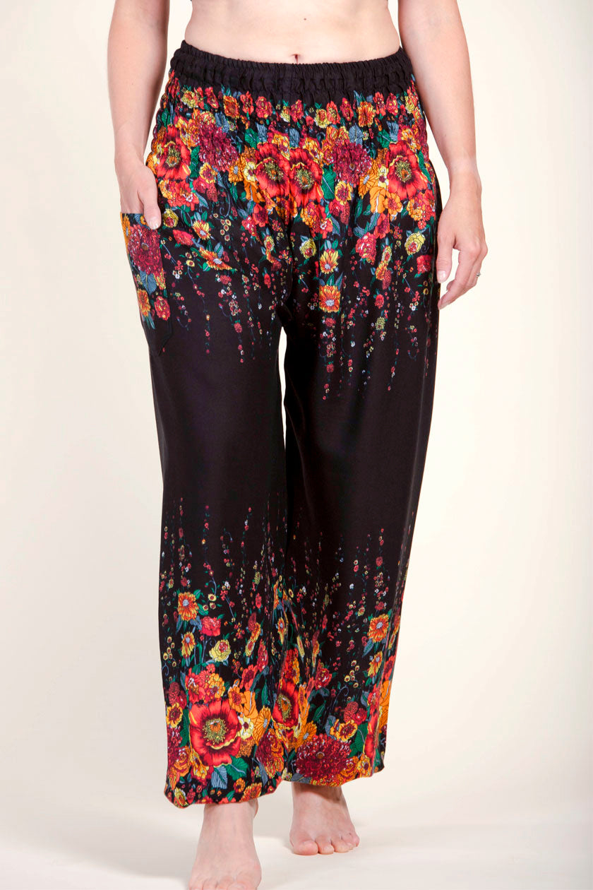 Floral Black Artisan Haaremihousut - Berry Piper