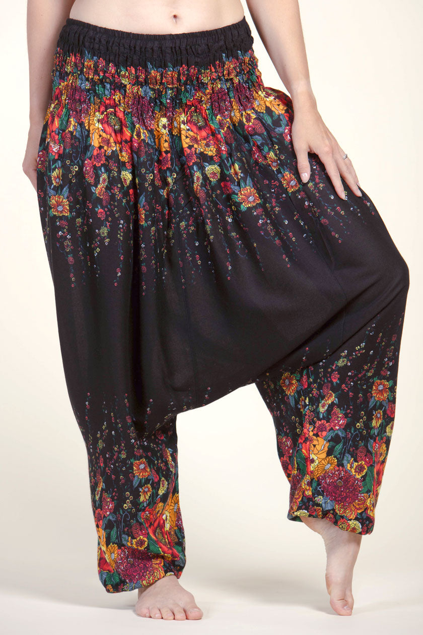 Floral Black Artisan Low Cut Haaremihousut - Berry Piper