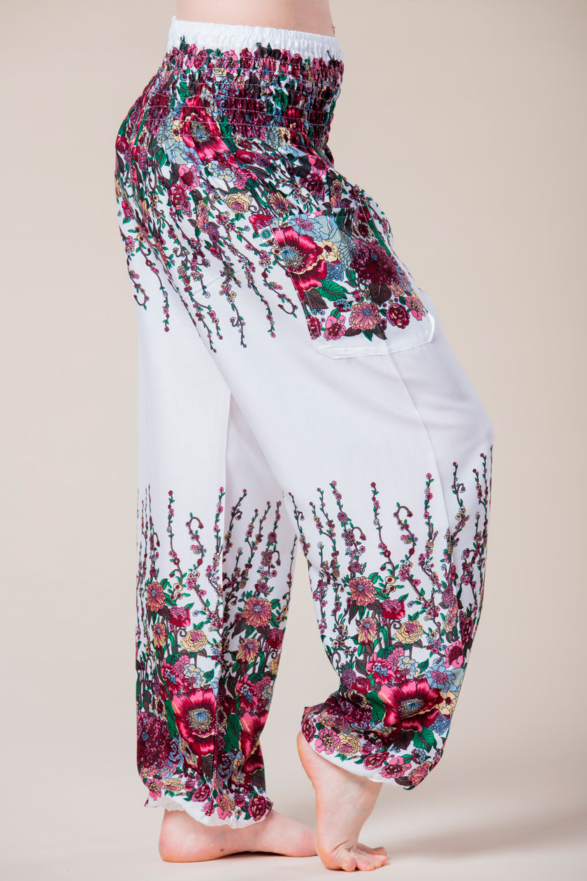 Floral White Artisan Haaremihousut - Berry Piper